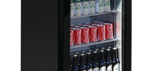 Refrigerador expositor 1 puerta Polar. Capacidad 104 botellas de 330ml.